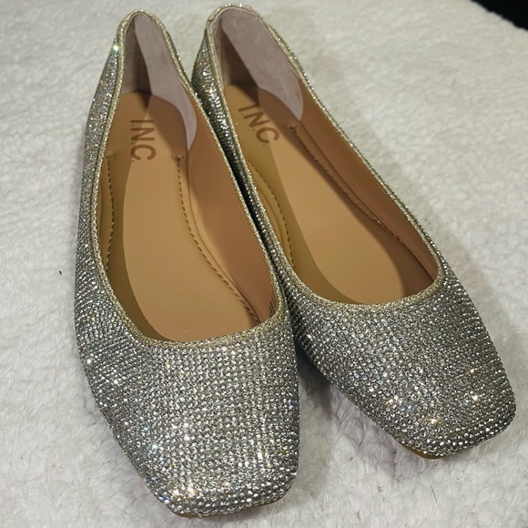 Inc flats 🥿 🌙 - Picture 1 of 2